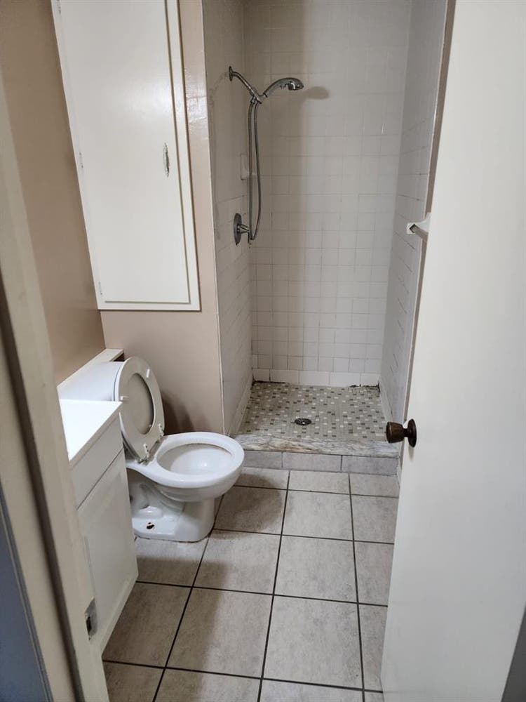 Master bedroom for rent
