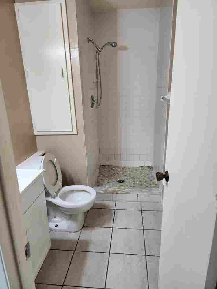 Master bedroom for rent