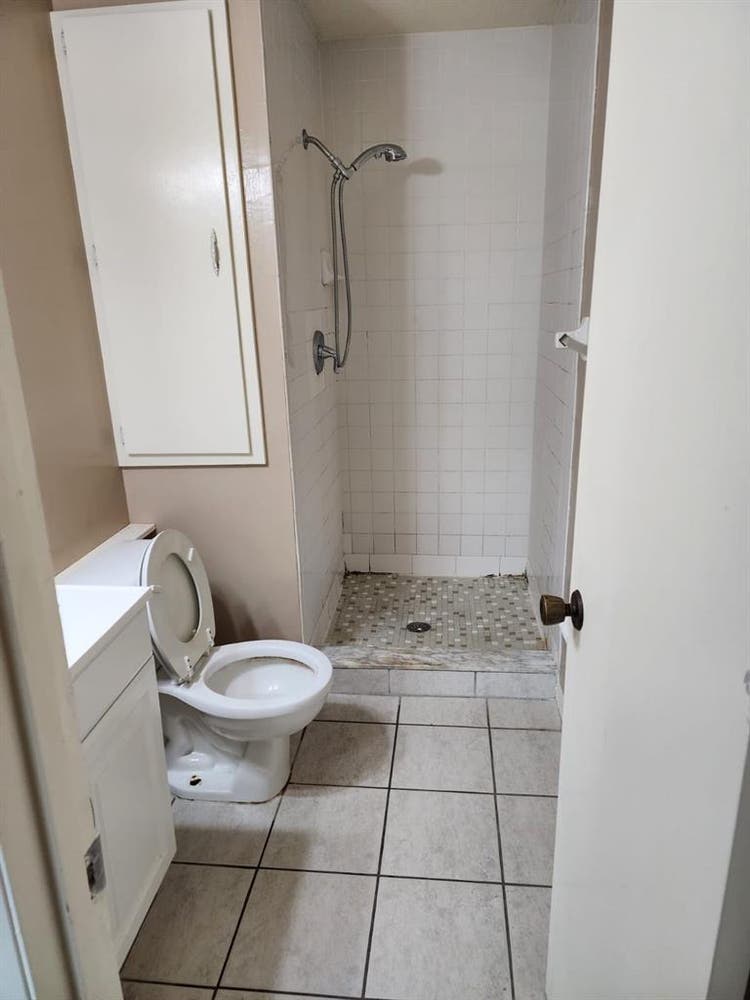 Master bedroom for rent