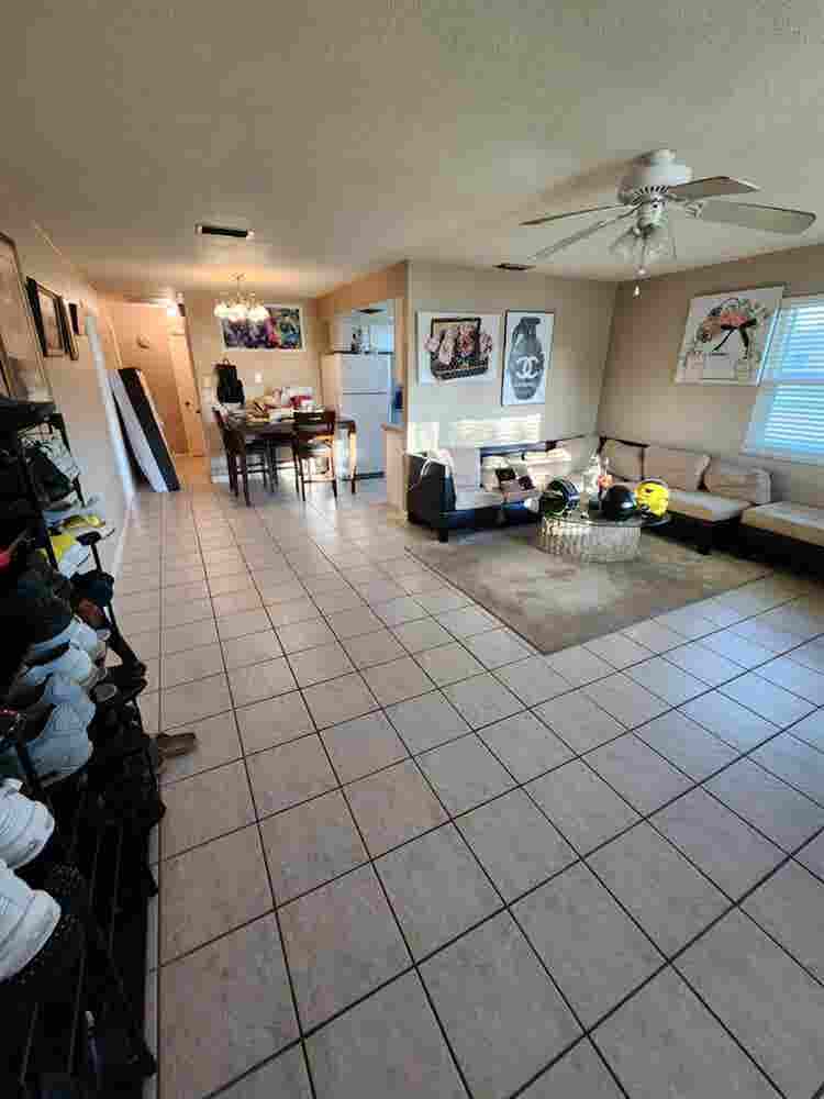 Master bedroom for rent