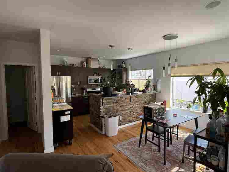 1 room + private attached bath