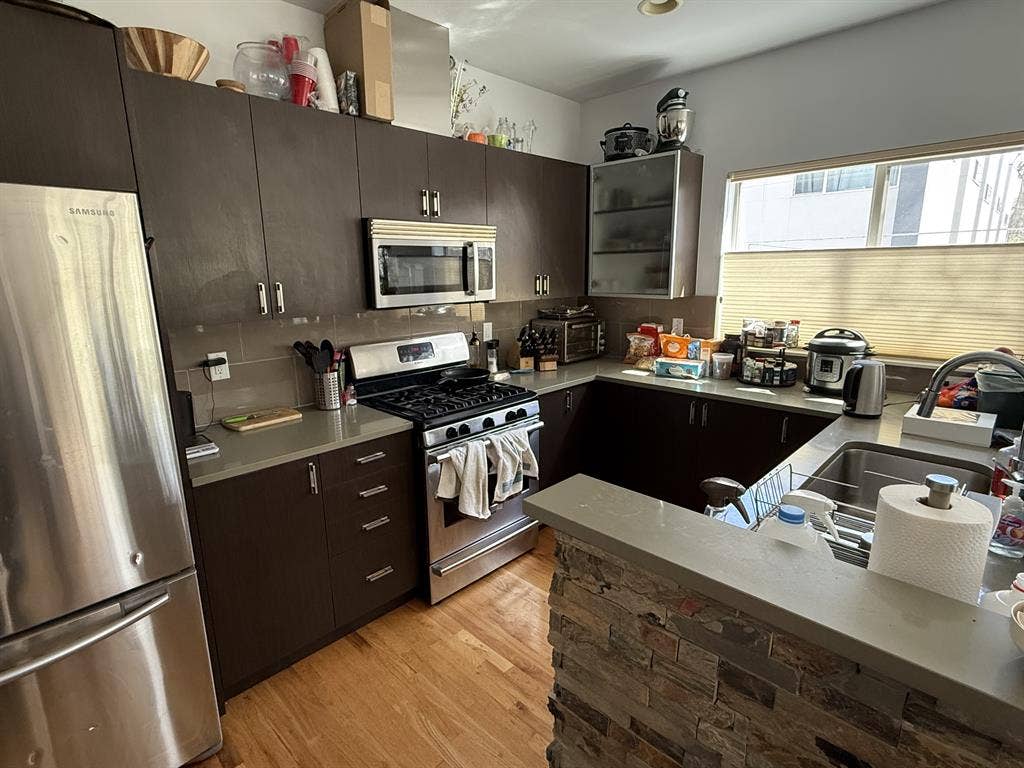 1 room + private attached bath