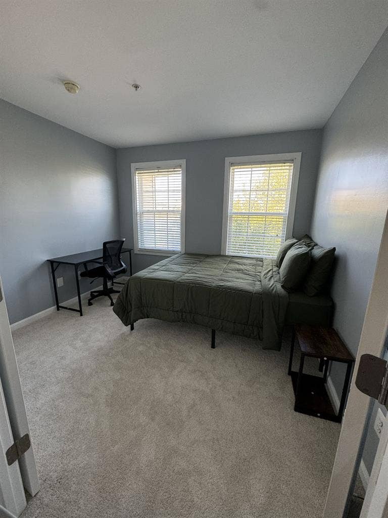 Fully Furnished Rooms for Rent!