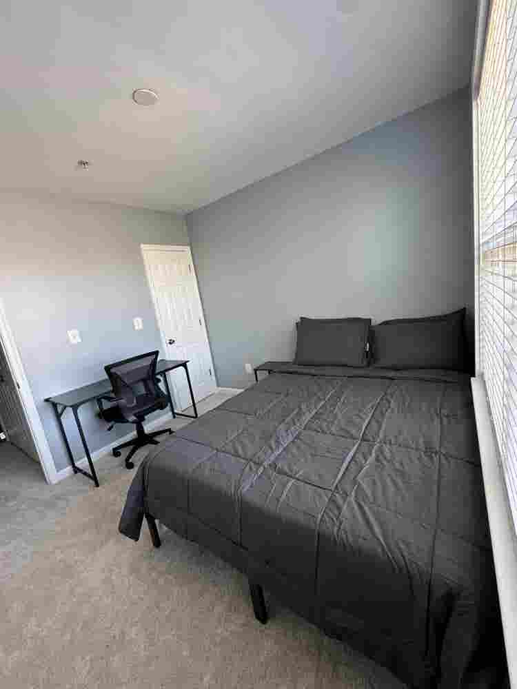 Fully Furnished Rooms for Rent!