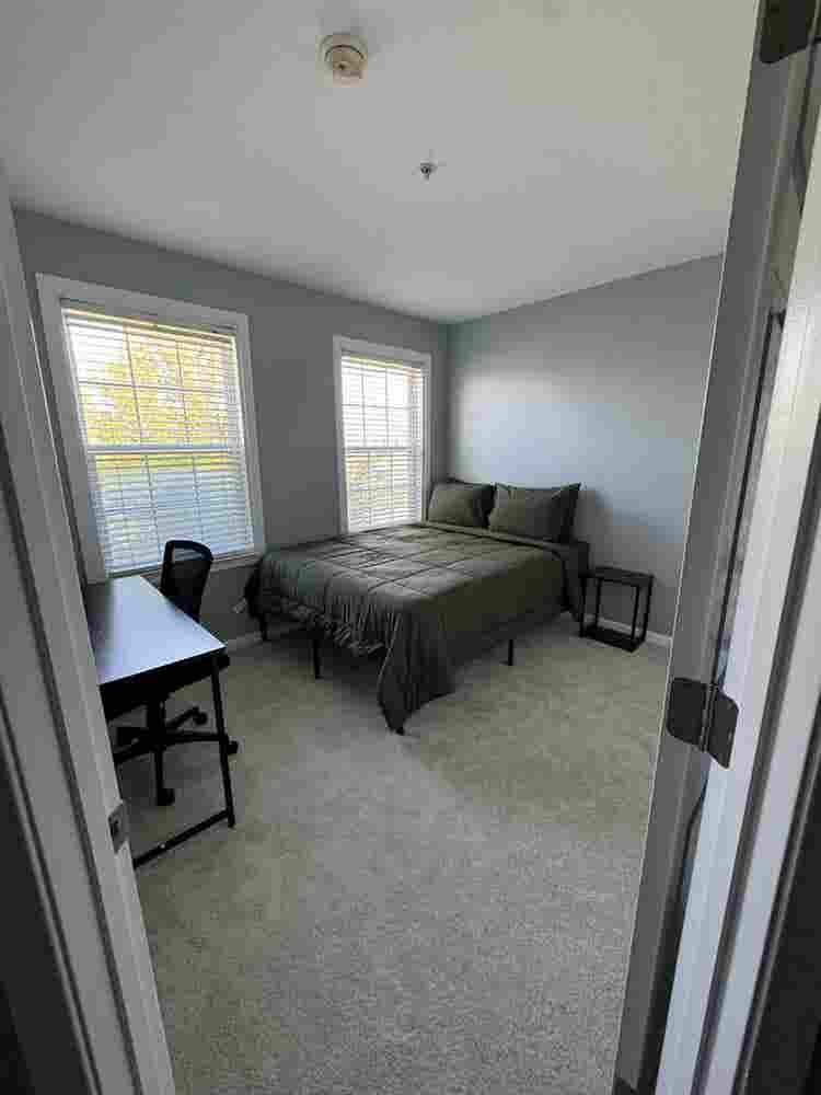 Fully Furnished Rooms for Rent!