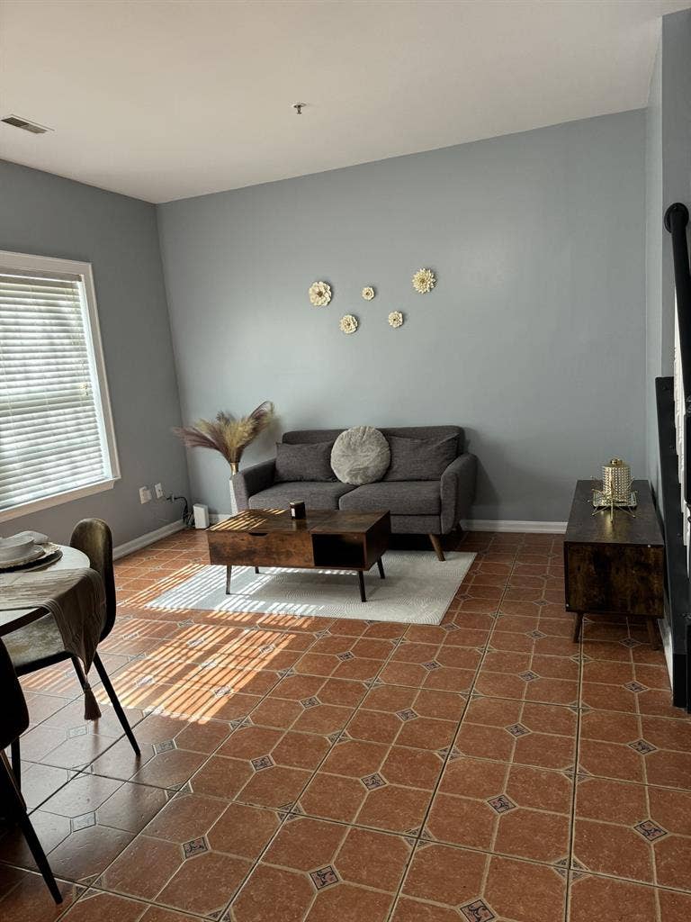 Fully Furnished Rooms for Rent!