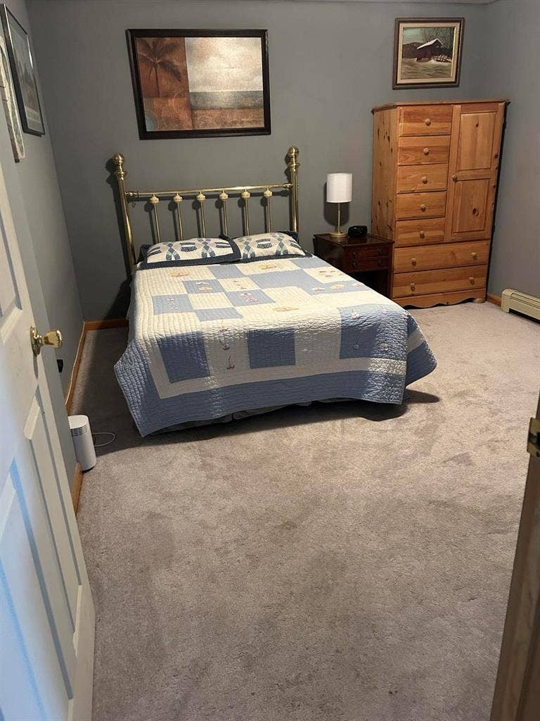 suite, private entrance and parking