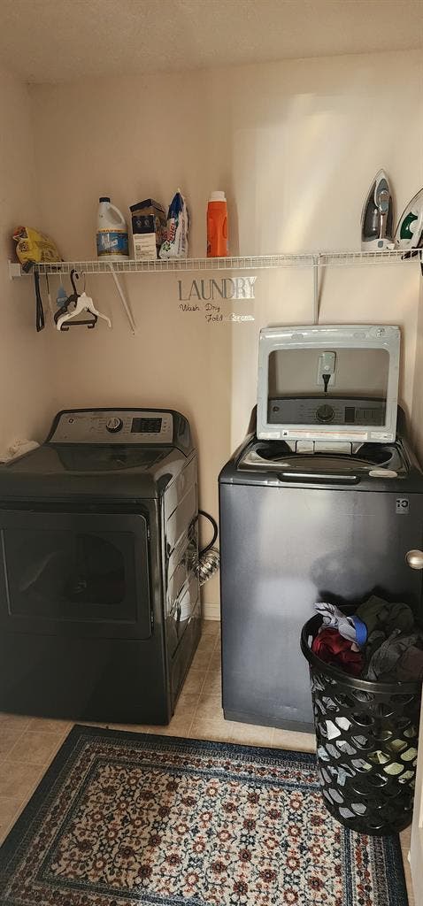 Clean, responsible roommate