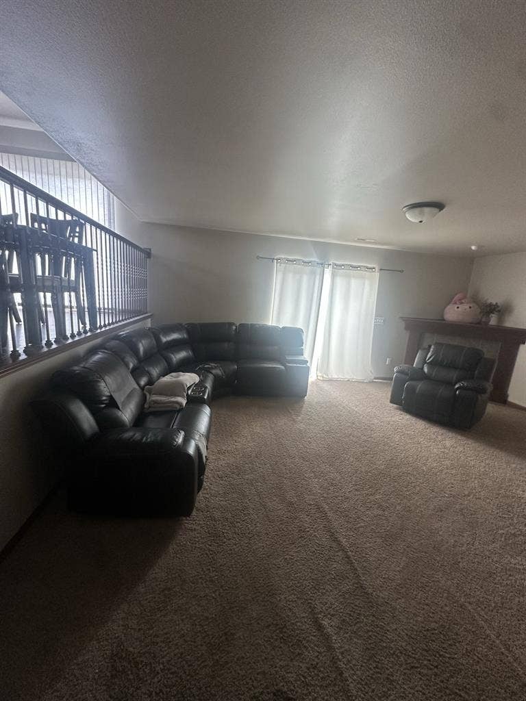 Looking for a 4th roommate