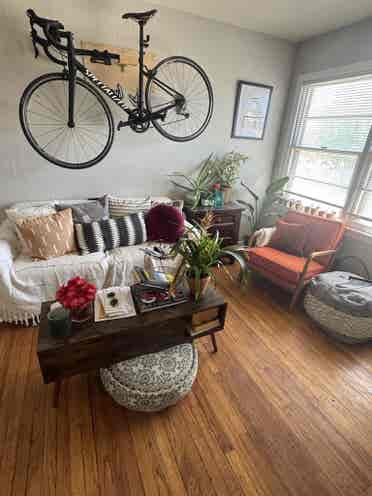 Cute home with fully furnished room