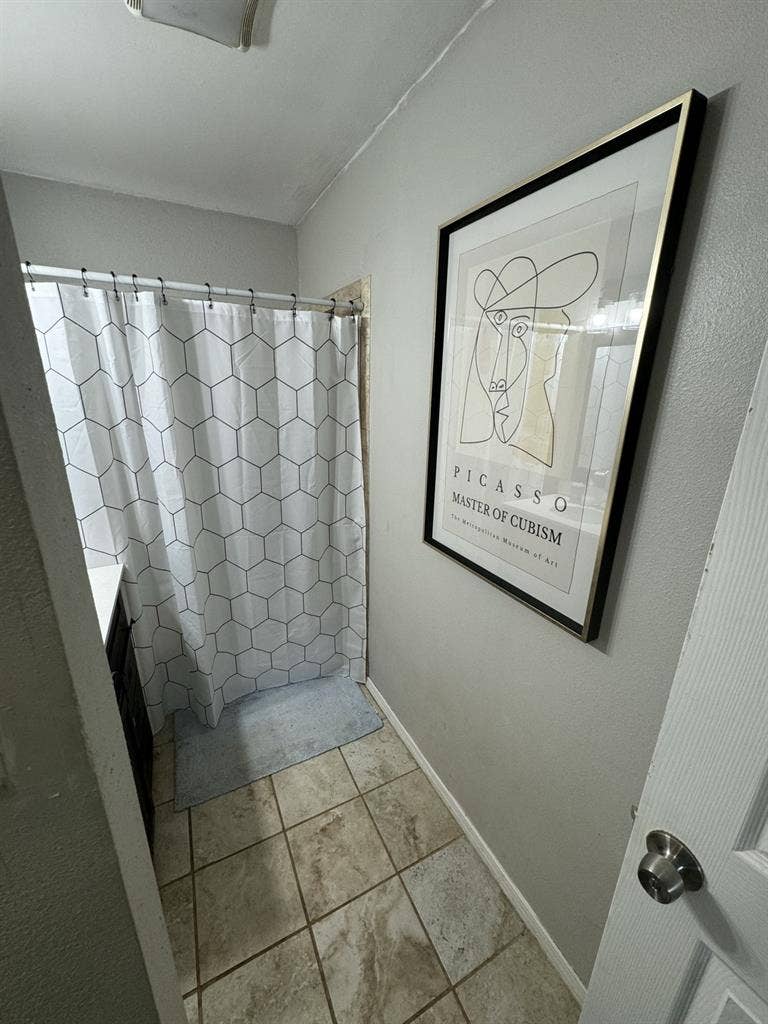 Cute home with fully furnished room