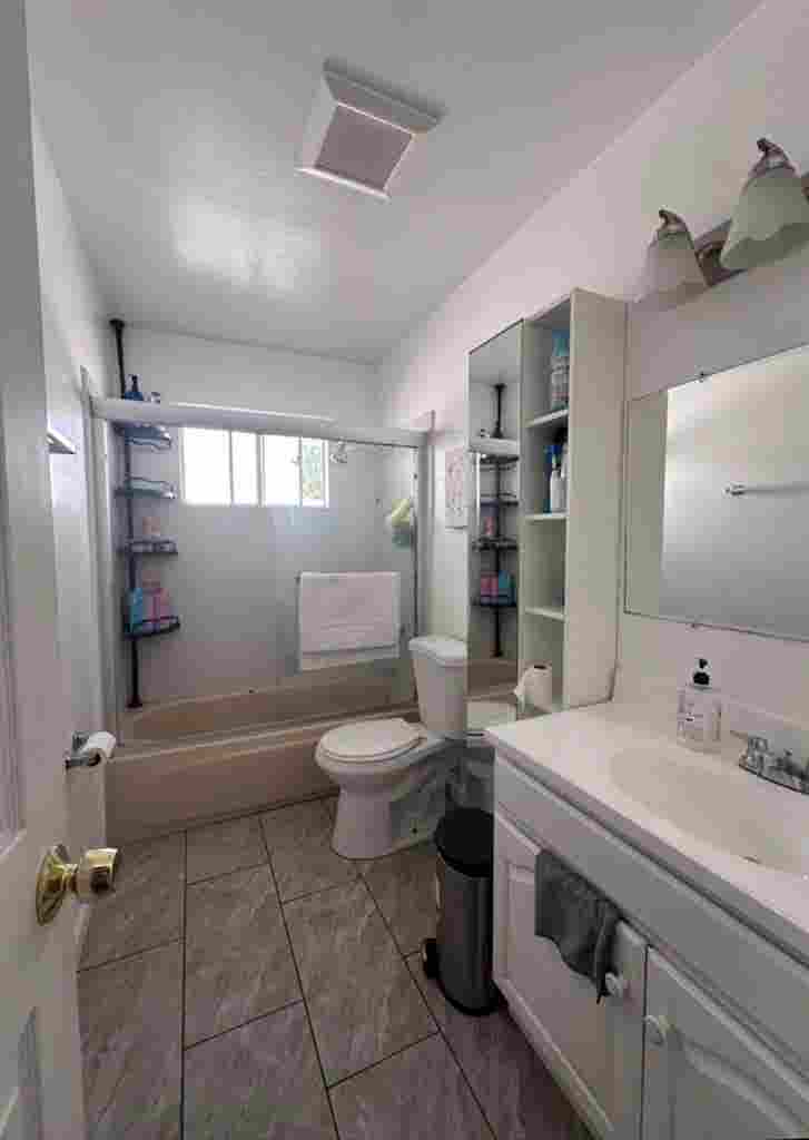 Small Room For Rent