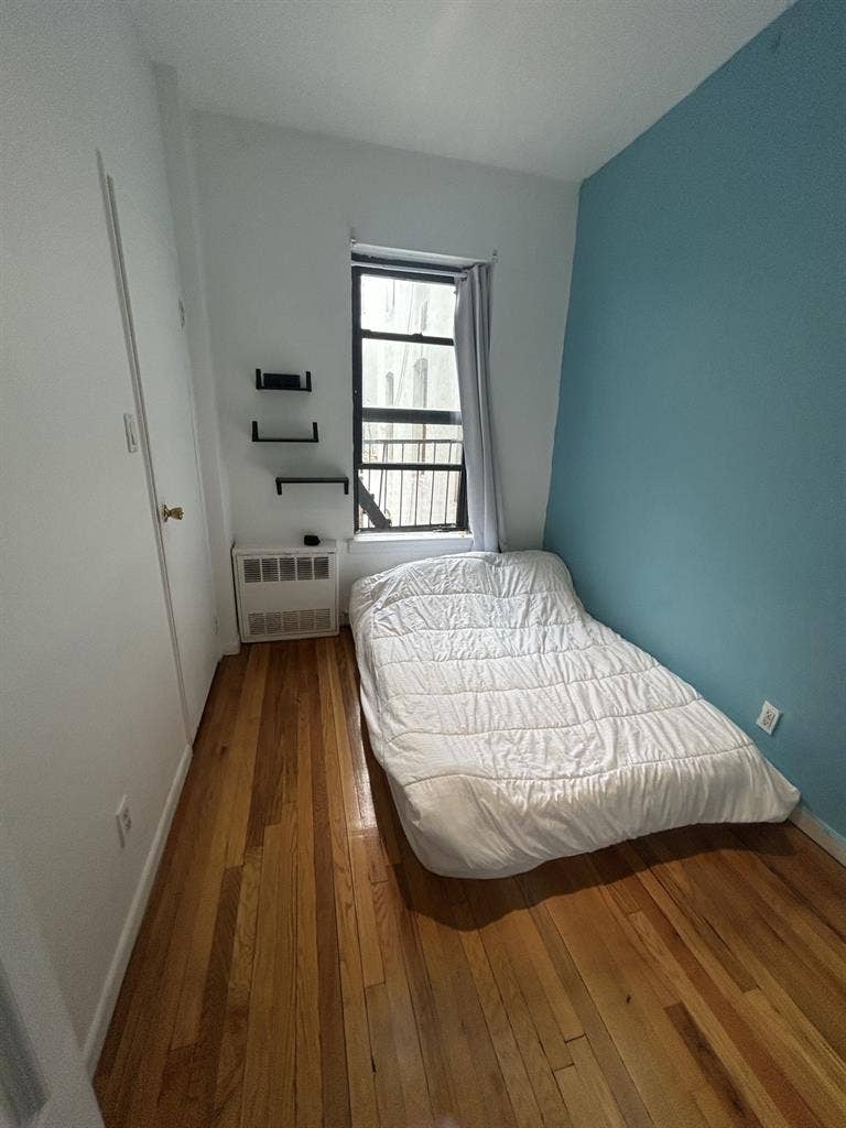 Room in UES/Close to the park