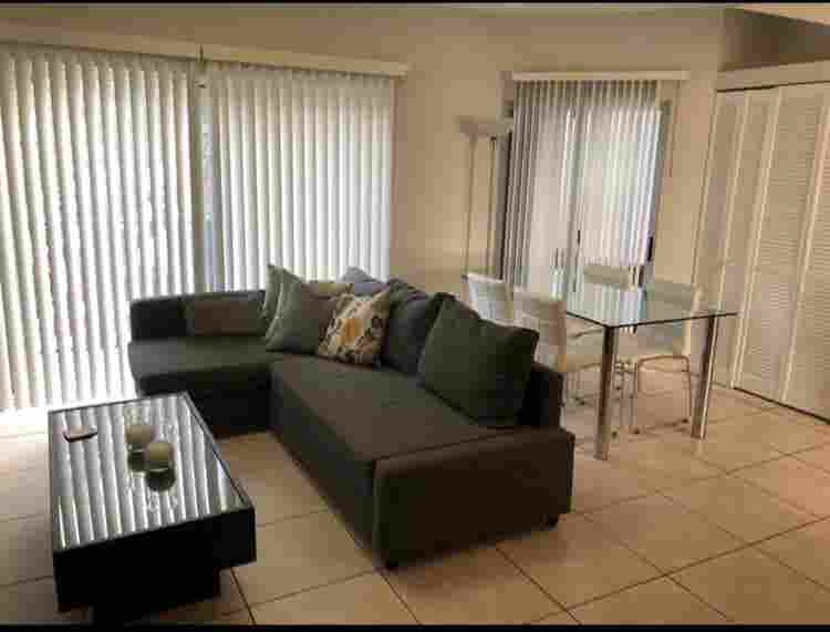 Lookingfor roommate in brickell Oct