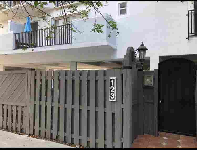 Lookingfor roommate in brickell Oct