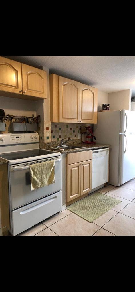 Lookingfor roommate in brickell Nov