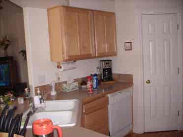 Cozy room in upscale neighborhood