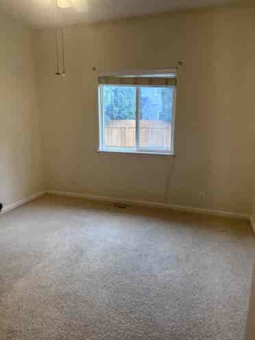 Cozy room in upscale neighborhood