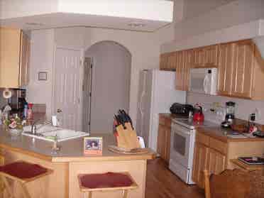 Cozy room in upscale neighborhood