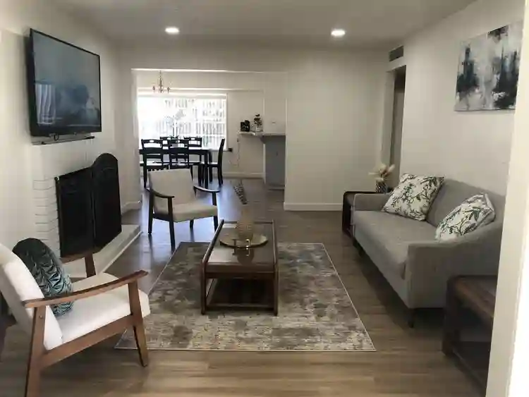 Cozy, clean room for remt