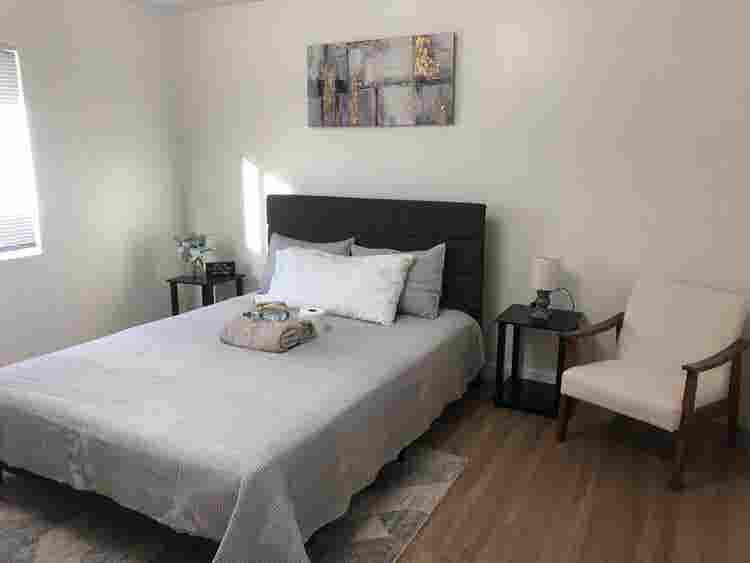 Cozy, clean room for remt