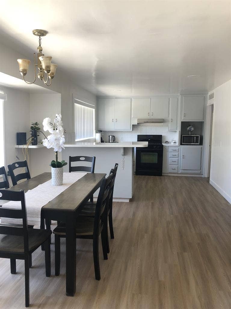 Cozy, clean room for remt