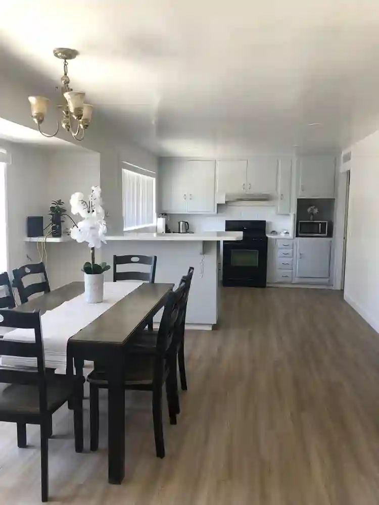 Cozy, clean room for remt