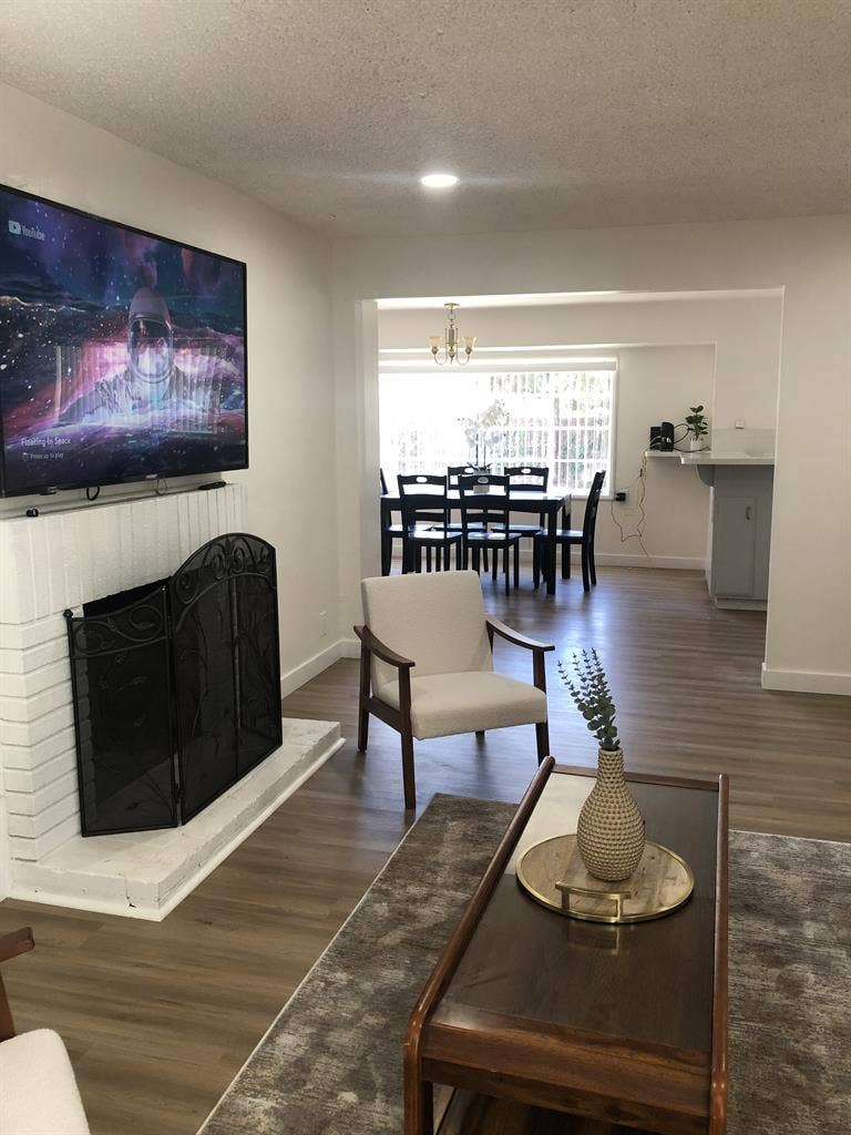 Cozy, clean room for remt