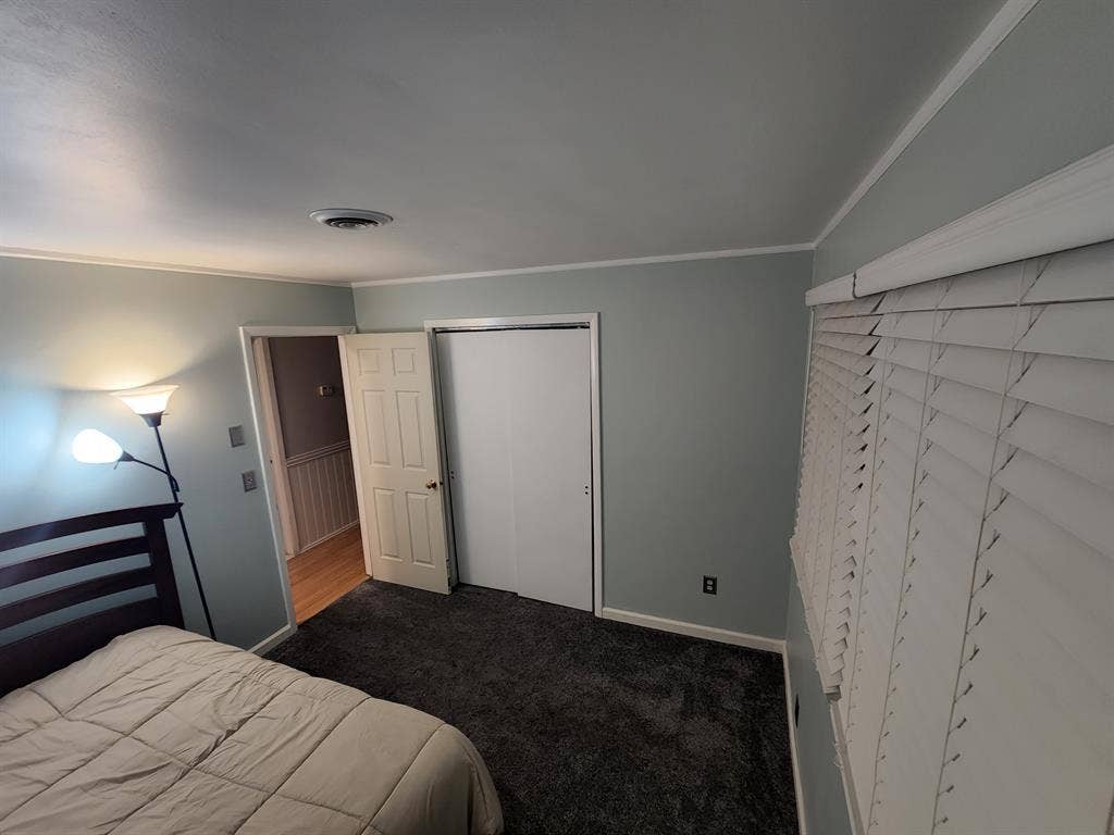 Clean, quiet, 5 minutes from ocean.