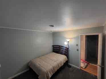 Clean, quiet, 5 minutes from ocean.