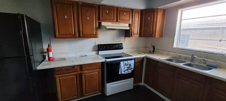 Large Room by Downtown Clearwater