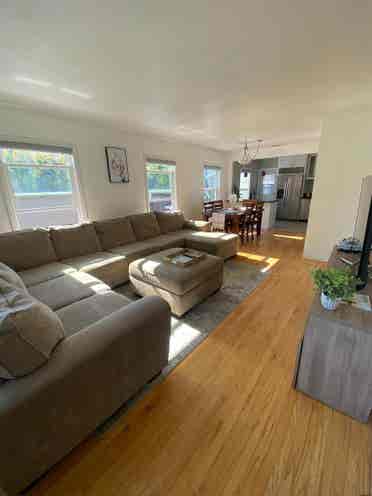 Private room w/ shared bath in LB