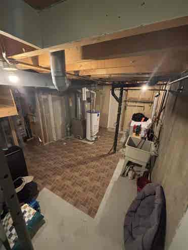 Student friendly house close to MRU