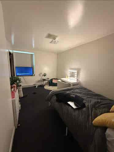 Roommate wanted- July 1st