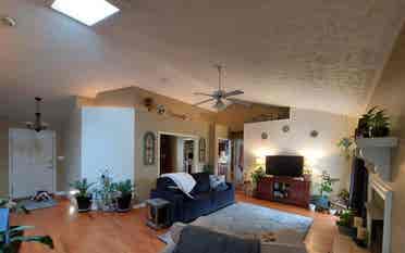 2 FURNISHED Rooms Available