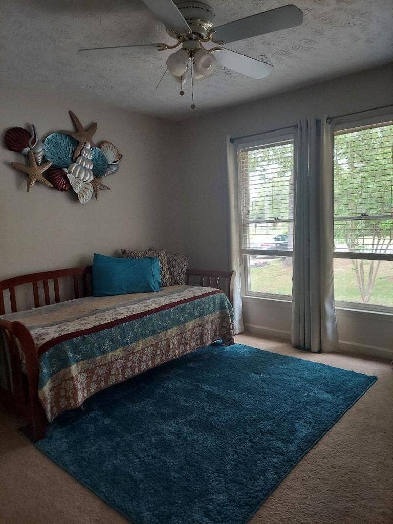 2 FURNISHED Rooms Available