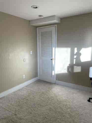 Room for rent immediately.