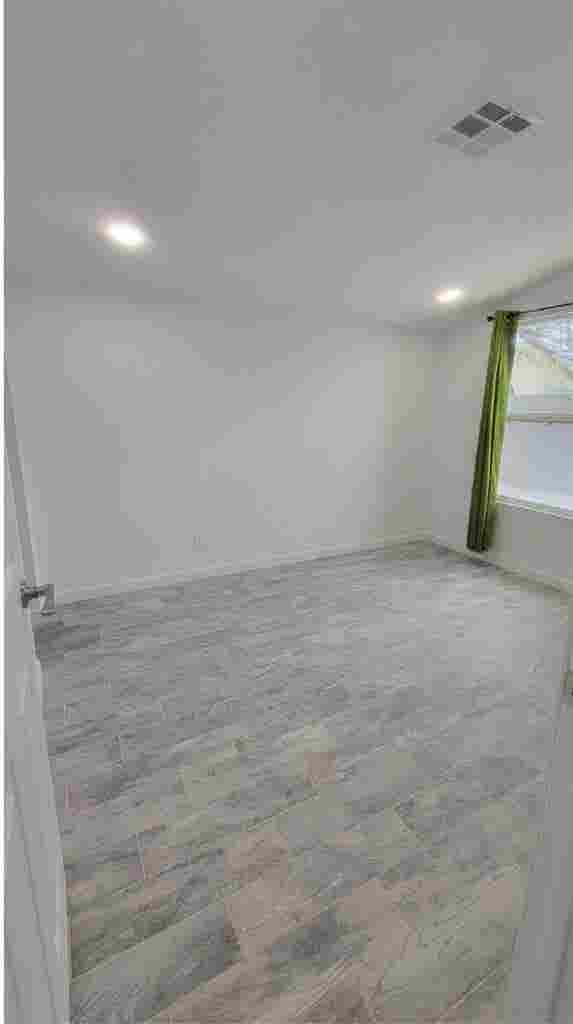 Room for rent in May