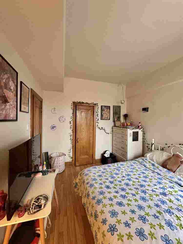 ISO roommate!