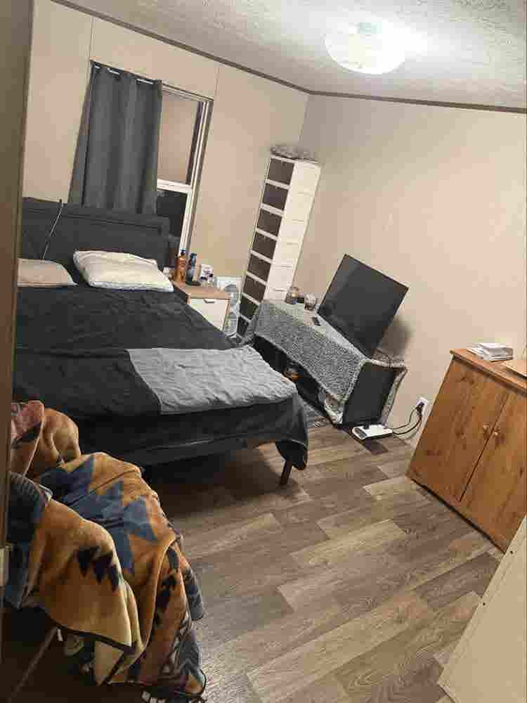 Room for rent available immediately