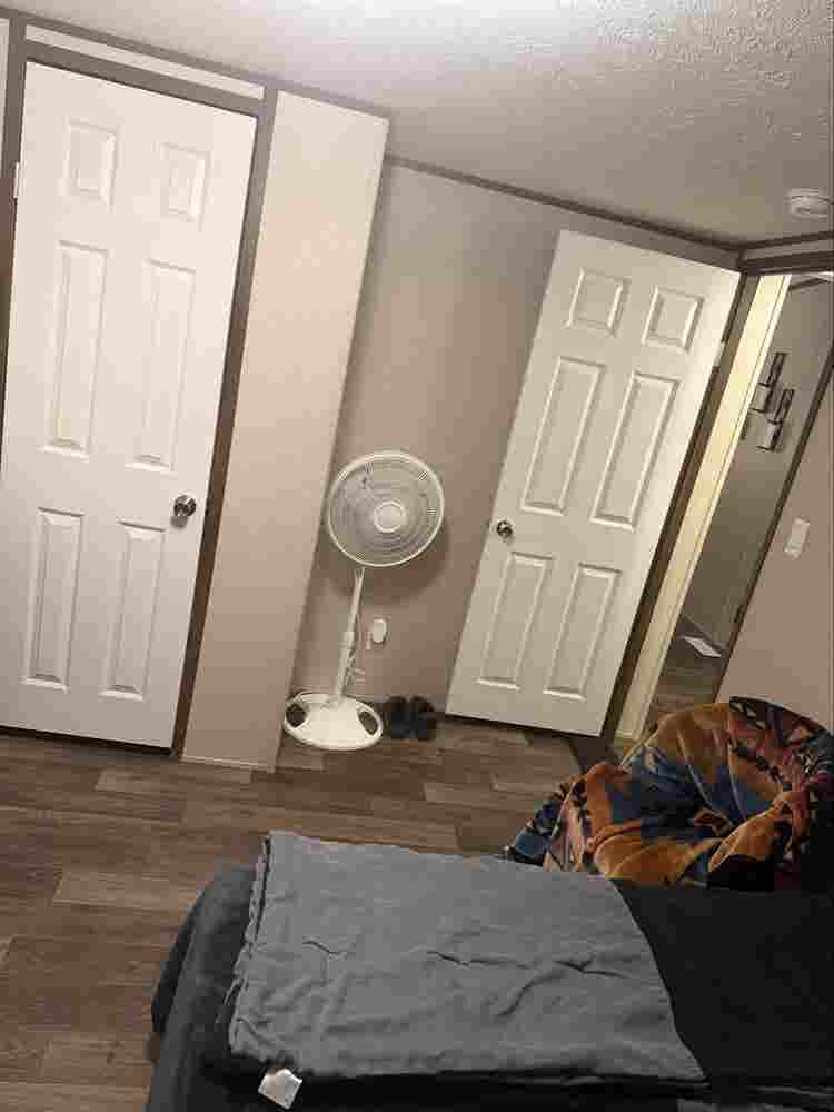 Room for rent available immediately