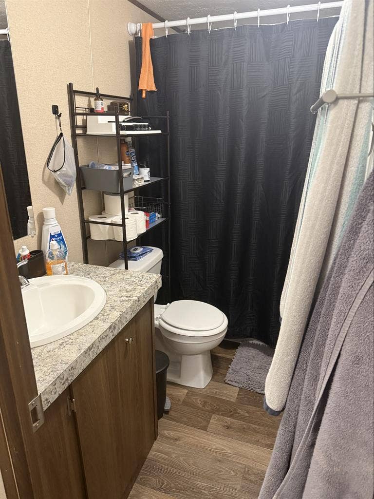 Room for rent available immediately