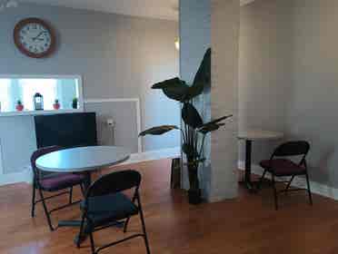 MAID SERVICE & UTILITIES INCLUDED