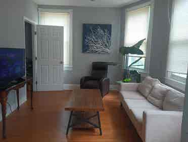 MAID SERVICE & UTILITIES INCLUDED