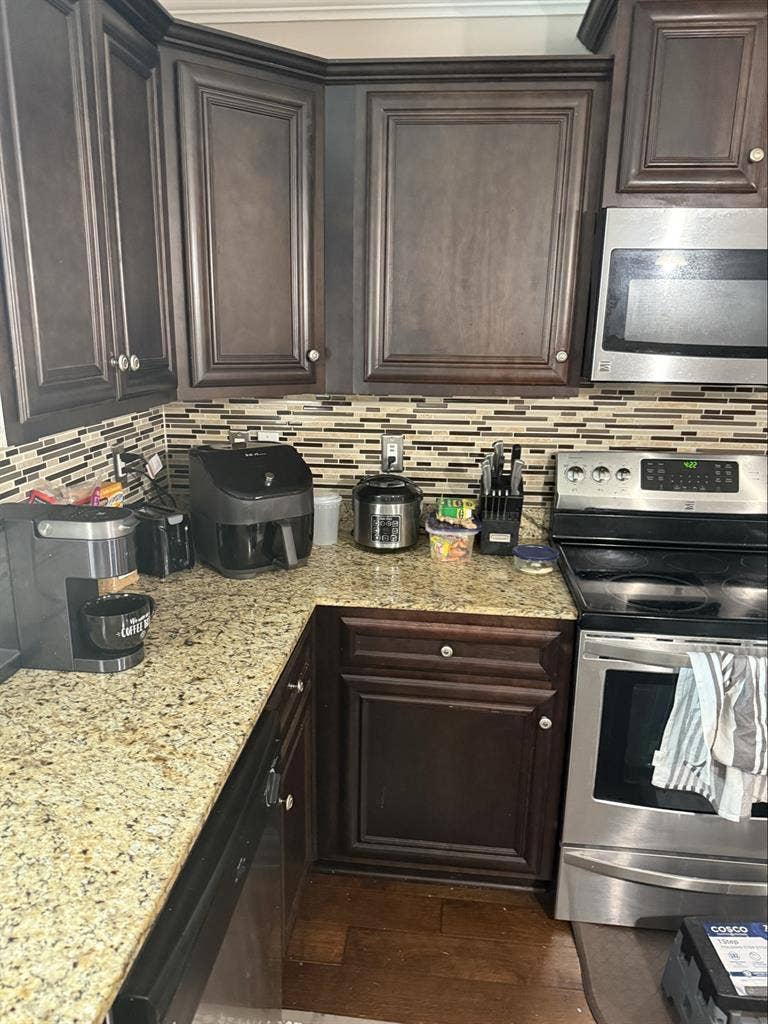 Rooms for rent, price negotiable