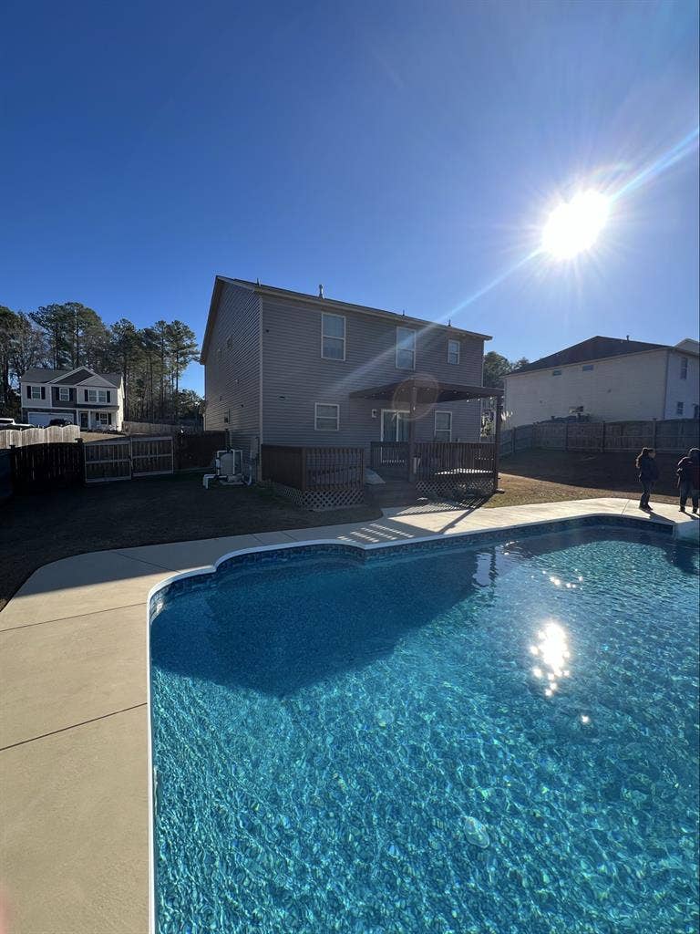 Rooms for rent, price negotiable