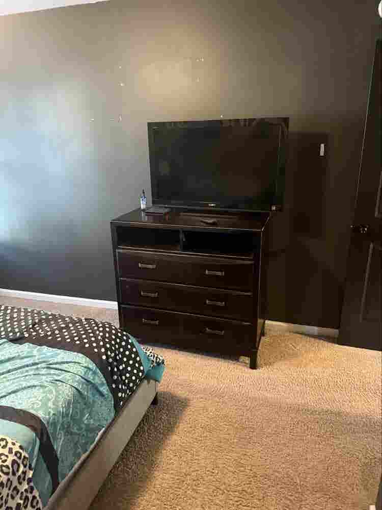 Rooms for rent, price negotiable