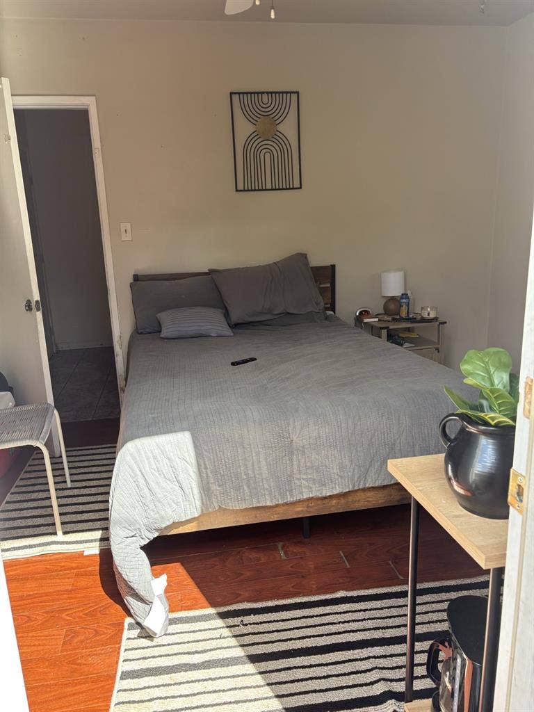 Private room for rent!!