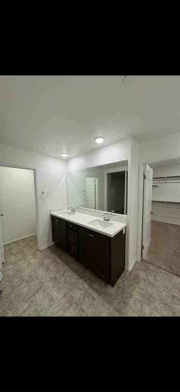 Lake Elsinore Room- w/Utilities