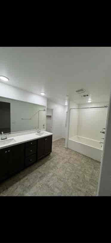 Lake Elsinore Room- w/Utilities